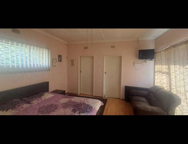 4 BEDROOM HOUSE FOR SALE IN LAMBTON